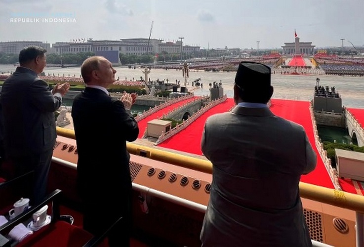 prabowo hadiri parade militer di China